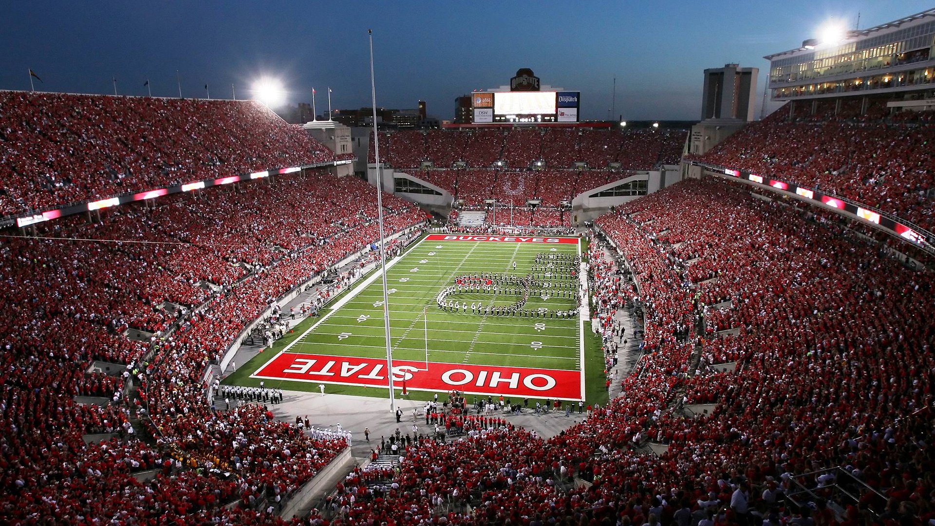 “腰旗美式橄榄球:新兴运动掀起激烈对决”